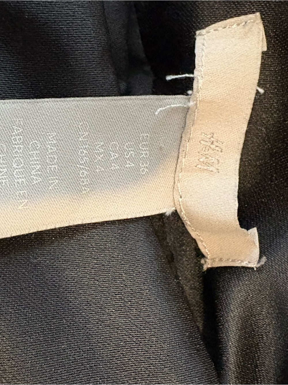 H&M BOW-DETAIL SATIN MINI SKIRT - Picture 3 of 3